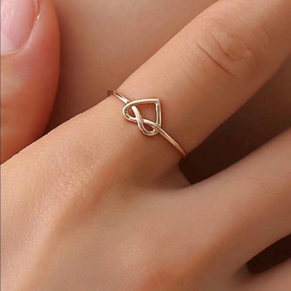 GOLD Heart Ring - Picture 1 of 2